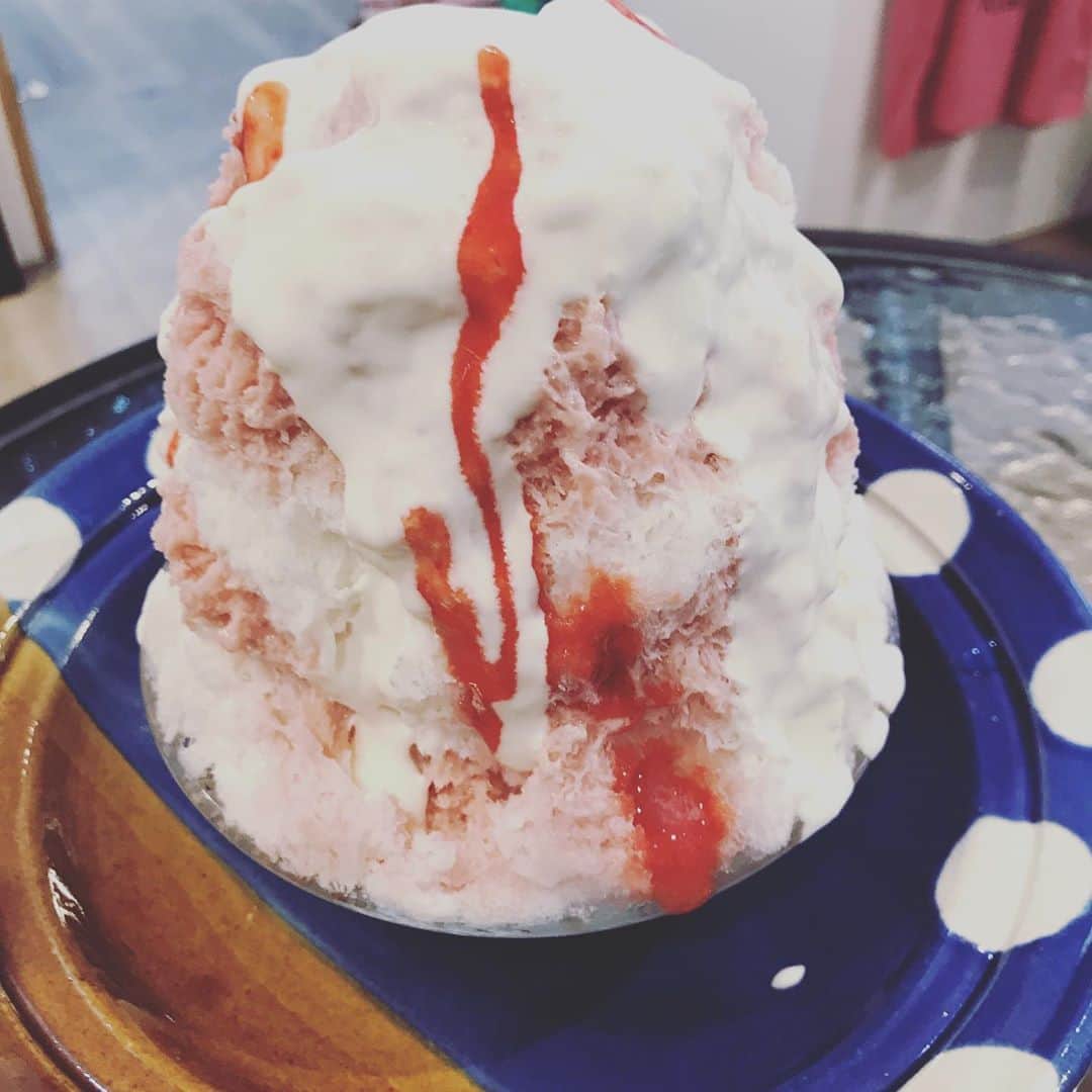 のインスタグラム：「久々の北谷の『氷ヲ刻メ』  今年はやたらかき氷食べてるな。。笑  美味しいのはもちろん 格闘家としても頑張る 曹くんは僕の憧れです。  #氷ヲ刻メ」