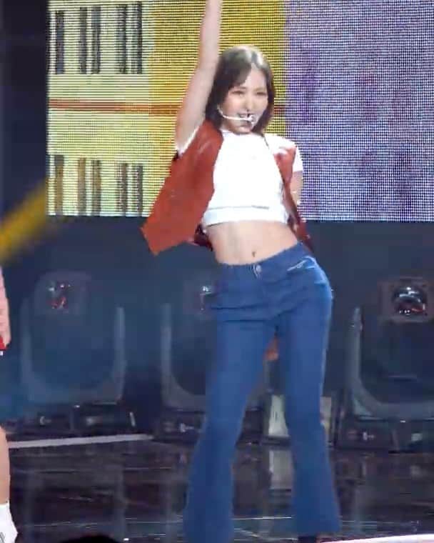 ウェンディ（ファンアカウント）のインスタグラム：「Umpah Umpah Fancam 💙 #WENDY #웬디 #REDVELVET #레드벨벳」