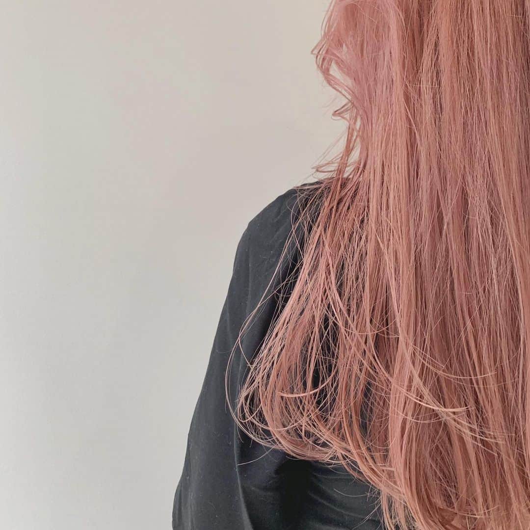 目見田早弥子さんのインスタグラム写真 - (目見田早弥子Instagram)「| my hair pink charge🌸🍑💞 @ryo_hair @blink_hair」8月26日 21時08分 - sayako_memida