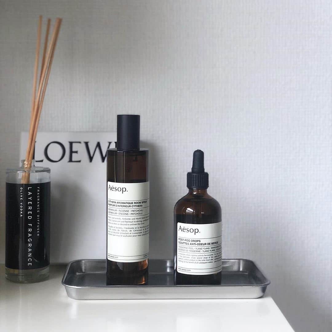 listのインスタグラム：「. photo by @16hr00000k_life . CYTHERA AROMATIQUE ROOM SPRAY﻿ . ﻿POST-POO DROPS . #aesop #イソップ﻿ #roomspray #aroma  #postpoodrops #fragrance #ルームスプレー #アロマティック #ポストプードロップス #フレグランス」