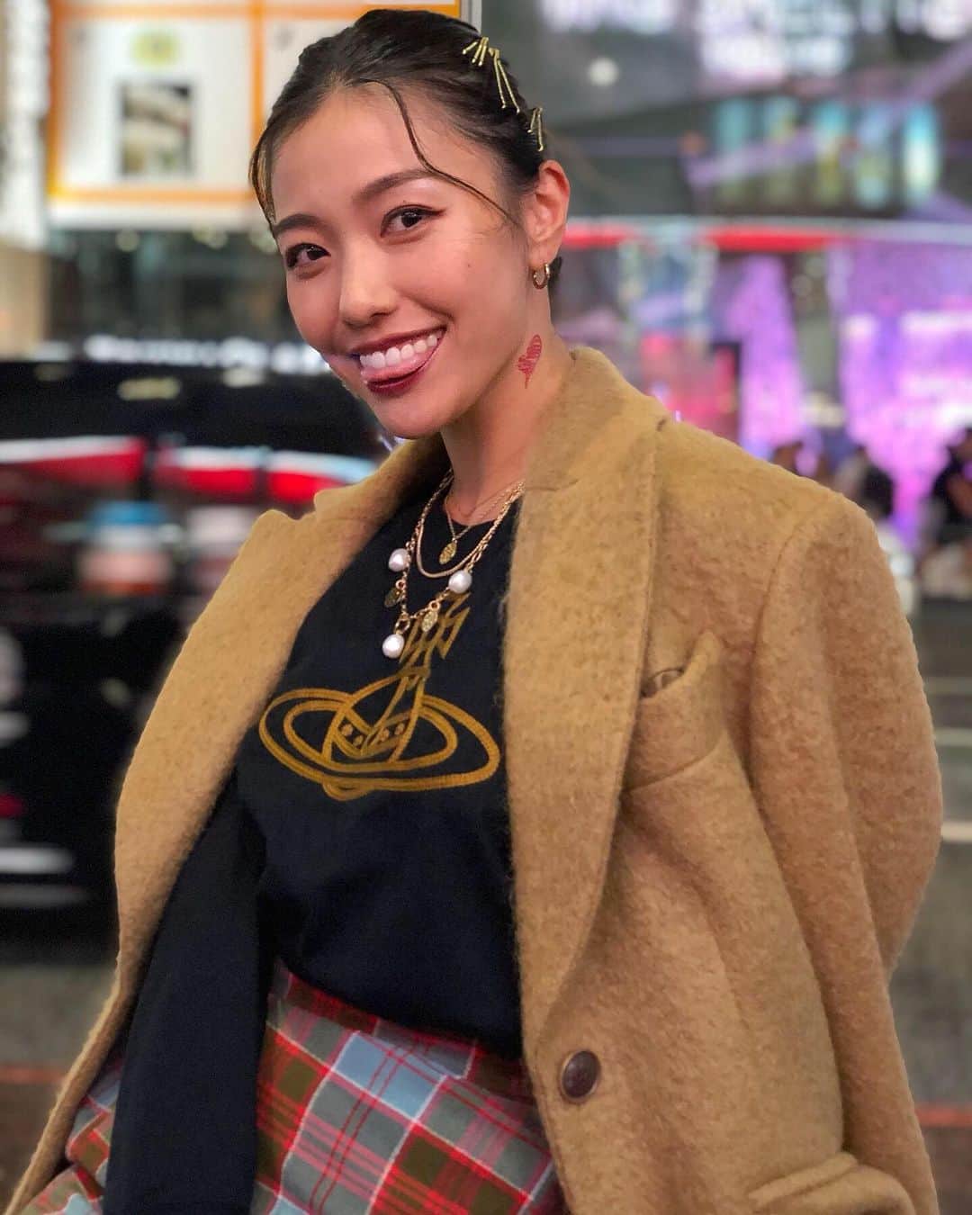 岩崎志保さんのインスタグラム写真 - (岩崎志保Instagram)「Thank you🌹💕 bag & shoes ... @charleskeith_jp hair arrange ... @suzu_mari8 . #charlesandkeith #charleskeith #nalive #nalive_hair #hairarrange #ヘアピンアレンジ #ヘアアレンジ」8月26日 21時32分 - shihoiwazaki