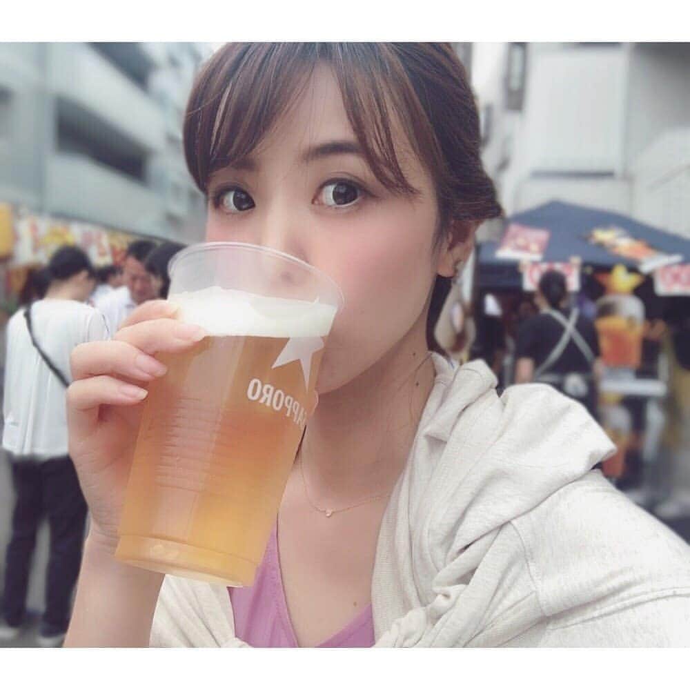 のインスタグラム：「8月ももそろそろ終わり、 だんだん夜は涼しくなって来ましたね☻ . みなさんはどんな夏休みを過ごしましたか？ 私もずいぶんインスタを夏休みしてしまいましたが、週末は、ご近所のお祭りへ🏮✨ . お祭りで飲むビールってなんでこんなに美味しいんだろ🍻 . 8月もあと少し！ 夏バテせずに乗りきりましょうー♡ . . #夏祭り #summer #お祭り #happy #楽しい #enjoy #beer #festival #vacation #summervacation」