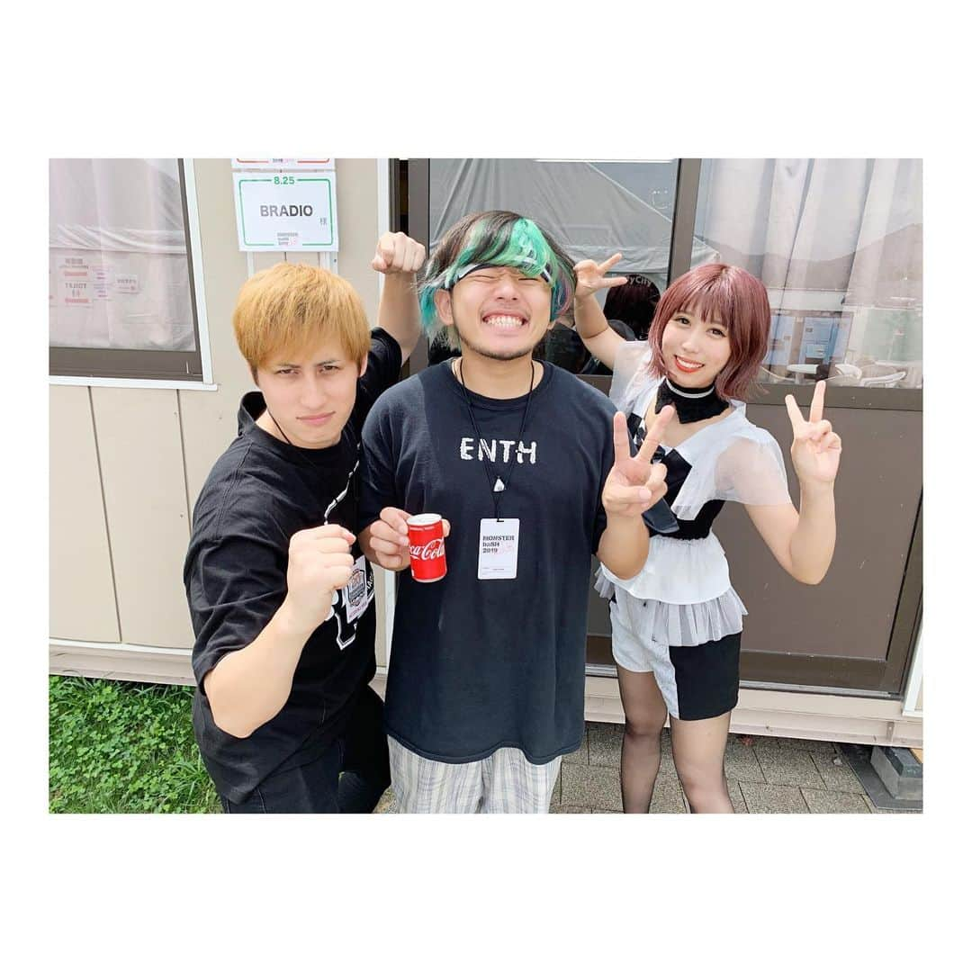 廣瀬茜さんのインスタグラム写真 - (廣瀬茜Instagram)「モンバスの思い出🤩 . BiSHチッチ、Dizzy Sunfistあやぺた&もあい、カメラマンやまだ . 大好きなみんなに会えてとっても嬉しかった&楽しかったー💞 . 前乗りでディジーと同じホテルだったからあやぺたの部屋に居座って。笑 夜はチッチとご飯食べに行って。 モンバス前日からがっつり楽しみました☺︎ . ディジーとは明日の大ナナイトでも一緒！！ . バックドロップシンデレラとDizzy SunfistとBAND-MAIDの3マン！わくわく✌️✨ . #モンバス #bish #dizzysunfist #bandmaid」8月26日 21時56分 - akane_bandmaid