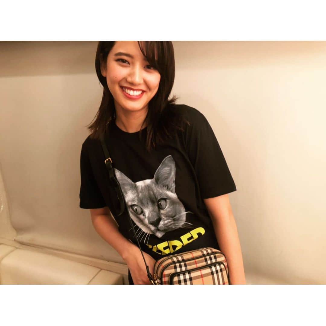 山崎紘菜さんのインスタグラム写真 - (山崎紘菜Instagram)「猫好きやねん。#私服 #自分で猫T作りたい Thanks❤︎ @grantnicholas」8月26日 21時58分 - hirona_yamazaki