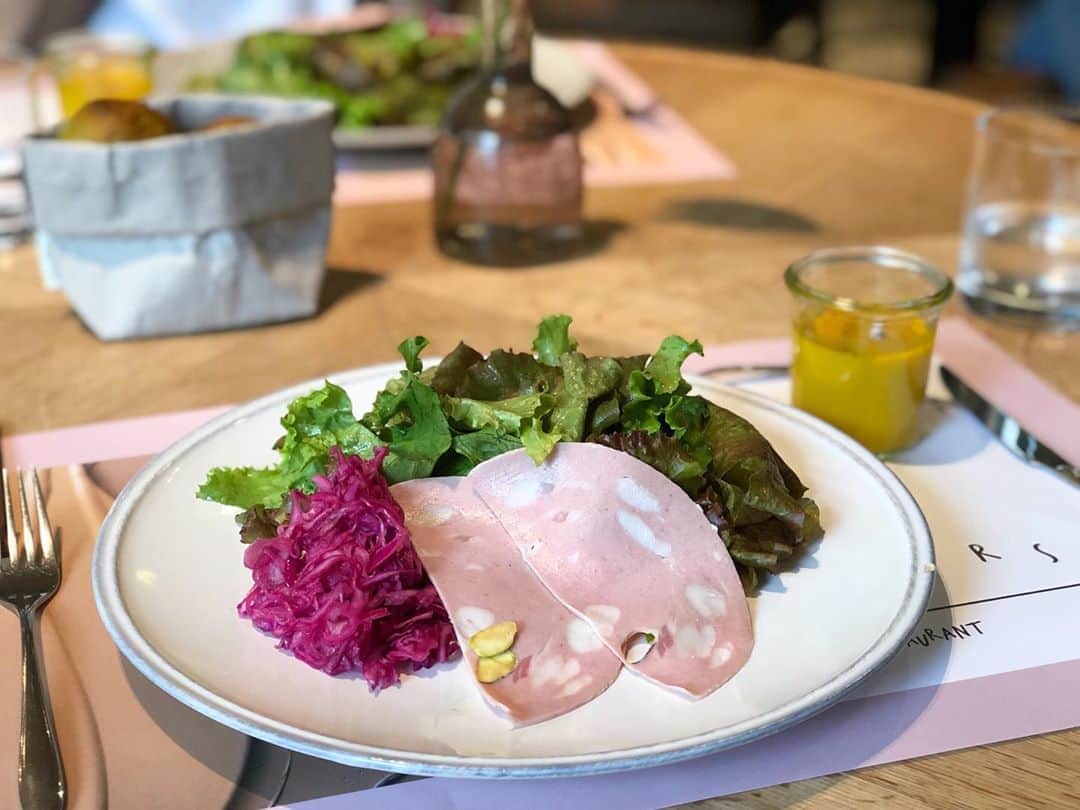 小泉里奈のグルメインスタ