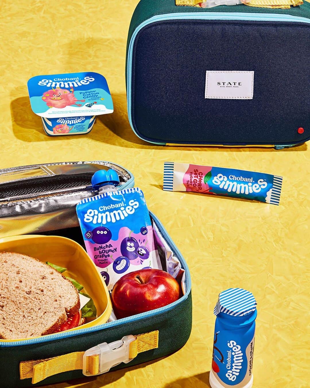 Chobaniのインスタグラム：「Make Chobani Gimmies part of a super back-to-school lunch for super kids, and pack them in @statebags! In easy-to-freeze, easy-to-squeeze lunchbox-length tubes, portable pouches, kid-friendly crunch, and sippable milkshakes, Chobani Gimmies yogurt for kids is easy to eat and fun to pack in these beautiful lunch boxes. More details in our #Stories. 📸 @codyguilfoyle」