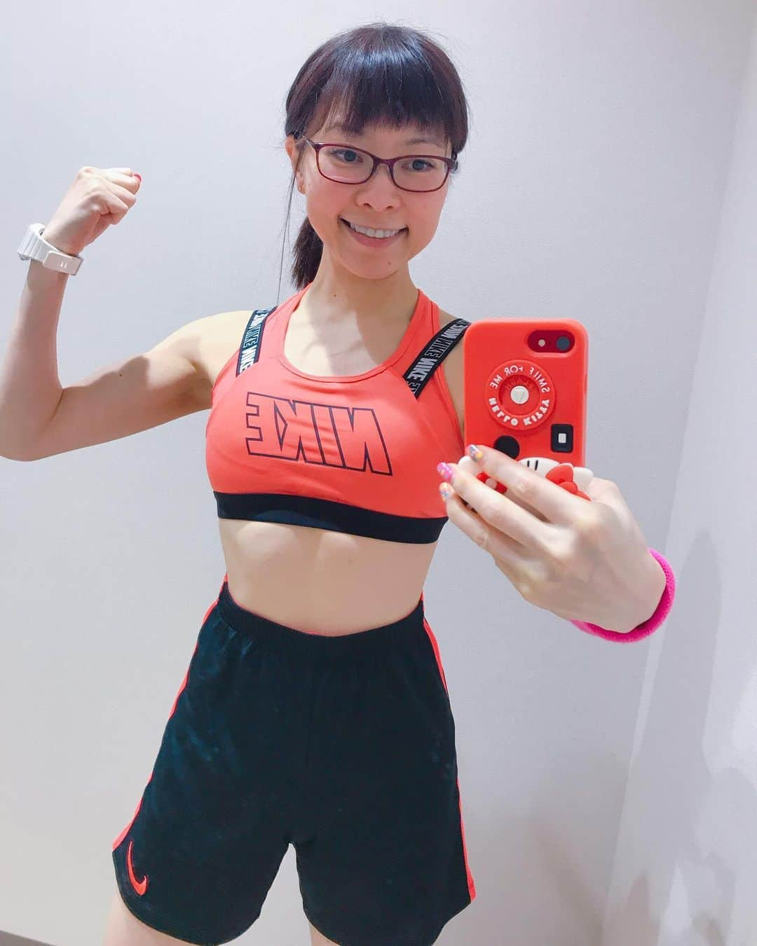 DJ MIYAさんのインスタグラム写真 - (DJ MIYAInstagram)「こんばんは❤️最近のgym coordinate💗(o^^o) .  今日も、ジムで約2時間 トレーニングしてきましたぁ❤️🎀🌈 . . 今日のメニュー  ストレッチ  ランニング💖5公里（5km）  スタジオ1本  格闘技フィットネス （空手、ムエタイ、ボクシングなどが入ったアルゼンチン発祥のフィットネス ）Radical fitness💖 .  めっちゃめっちゃ暑くて楽しかったーああ❤️ 今日のWEAR → #tops → #NIKE . .  #running #有酸素トレーニング #有酸素 #走るの好き #健康  #フィットネス女子 #ランニング好き  #スポーツ #筋肉女子 #筋トレ女子 #トレーニング #ワークアウト #workout #ワークアウト女子 #fitness  #フィットネス  #ランニング #スポーツウェア #スポーツ女子  #フィットネスウェア #トレーニングウェア #ビュースタグラマー #今日のコーデ #インスタグラマー  #腹筋女子  #美容 #日本体育大学 #日体大」8月26日 22時04分 - dj_miya