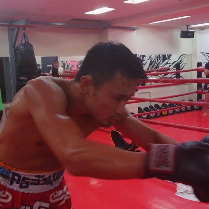 梅野源治のインスタグラム：「今日のトレーニング終了👊👊👊 #training #RISE #riseworldseries」