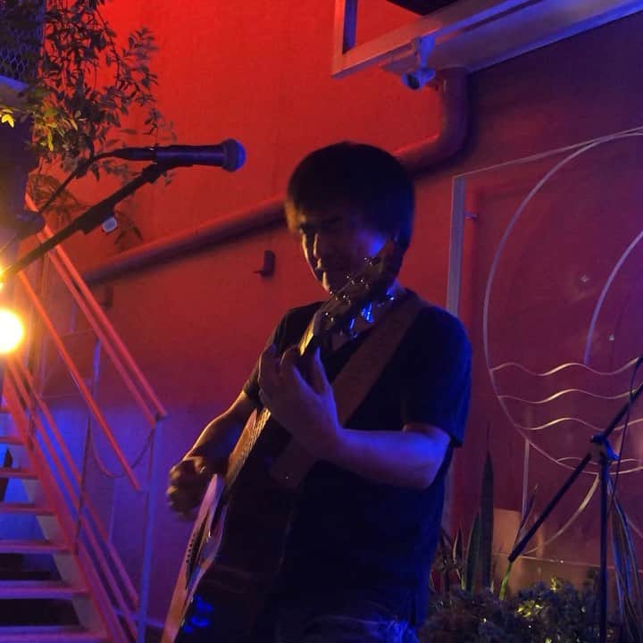 Shigeru Kimotoのインスタグラム：「不景気 - Recession -  @shigerukimoto  Aug 1st  @openmicmalaysia @swimmingclubkl」