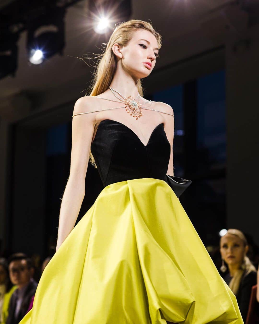 Fashion Weekのインスタグラム：「You can now join us this September to kick off fashion month at @NYFW. You and your crew can get the full #NYFWExperience from the front row and beyond. Head to our stories to learn how you can get the VIP treatment this season.」