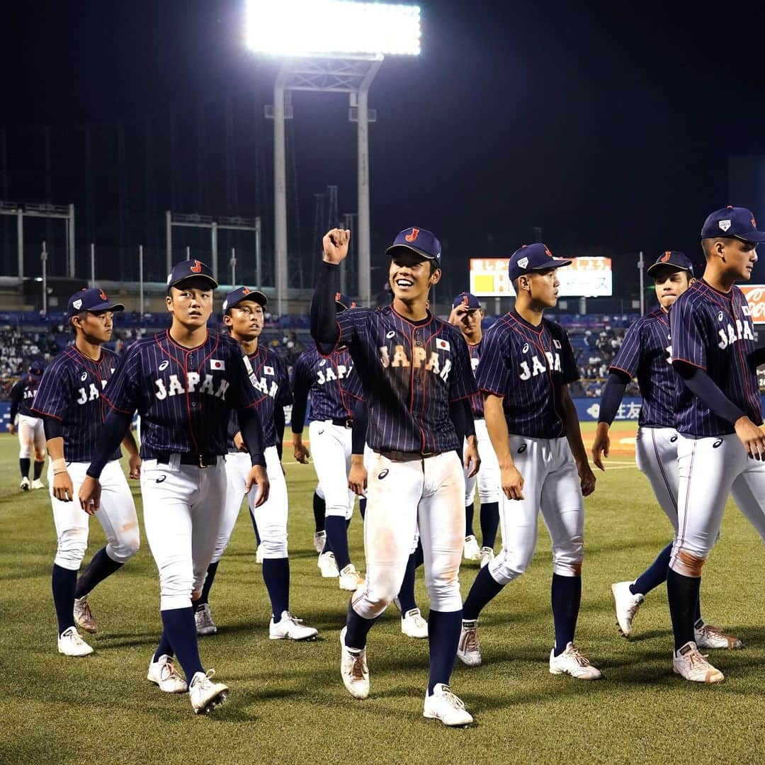 侍ジャパンさんのインスタグラム写真 - (侍ジャパンInstagram)「⠀ 侍ジャパン壮行試合 高校日本代表 対 大学日本代表  点を取り合うシーソーゲームを展開し5対5で引き分け⚾️ 「第29回WBSC U-18ベースボールワールドカップ」に向けて、充実した試合内容となりました👍✨ ⠀ ⠀ #侍ジャパン #U18代表 #ワールドカップ #佐々木朗希 #大船渡 #宮城大弥 #興南 #石川昂弥 #東邦 #海野隆司 #東海大 #西純矢 #創志学園 #山瀬慎之助 #星稜 #牧秀悟 #中央大 #武岡龍世 #八戸学院光星」8月27日 0時00分 - samuraijapan_official