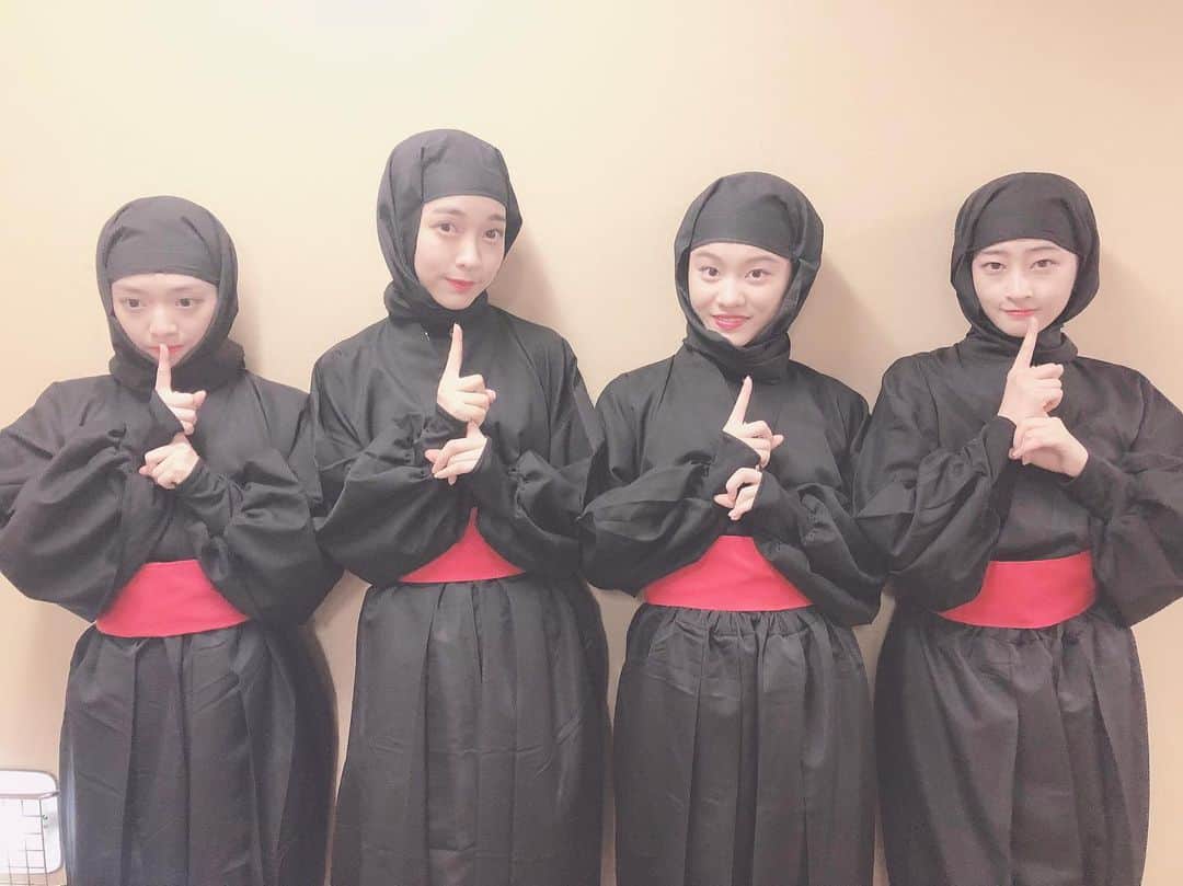 平瀬美里のインスタグラム：「明治座無事に終了致しました~!!!(;_;)﻿ ﻿ 初めての舞台たくさんの方々から色々な事を学ばせていただきました！﻿ そして全てがとても刺激となりました。﻿ ﻿ 共演者のみなさん、監督さんを始めたくさんのスタッフさん、お世話になりありがとうございました☺︎﻿ ﻿ そしてももクロさんの側で過ごさせていただくことで改めて先輩方の偉大さを感じました。﻿ ﻿ 下っ端の自分にもいつも気さくに声をかけてくれた﻿ 本当に優しいれにちゃん💜﻿ ﻿ 努力をたくさんしてると思うけど、﻿ それを見せず色んな事をさらっとやってのけてしまうしおりん💛﻿ ﻿ みぃの事まで気づかってくれて、﻿ 色んな事をちゃんと見ていてくれる夏菜子ちゃん❤️﻿ ﻿ そして毎日色々な話を聞かせてくれたり、話かけやすいようにしてくれたり、﻿ あんなに可愛いのに何だろ、男前でね、兄貴と言いたくなるようなかっこいい座長のあーりん💗﻿ ﻿ 一緒に過ごさせてもらえて大好きを更に更新させられました。幸せでした☺️﻿ ももクロさん本当にありがとうございました。﻿ ﻿ 見に来て下さったみなさん、LVで見て下さったみなさん、応援して下さったみなさん、ありがとうございました!!!﻿ ﻿ 明日からしばらく明治座ロスになりそうです🤣﻿」