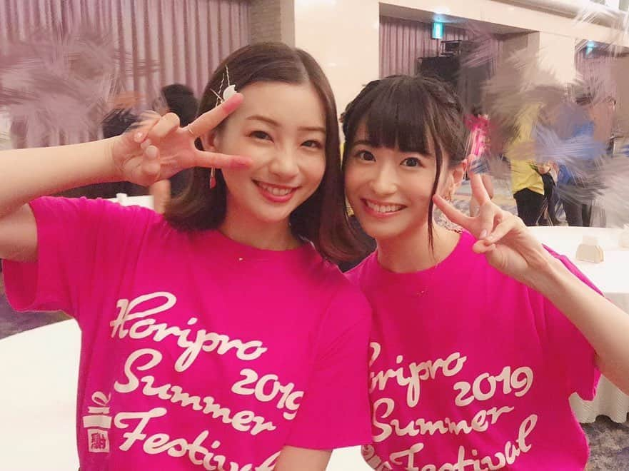 唯月ふうかさんのインスタグラム写真 - (唯月ふうかInstagram)「今日は事務所のお祭り「ホリプロサマフェス」でした！ 縁日やクイズ大会、ライブコーナーもあって大盛り上がりでした( ᵕᴗᵕ ) 所属者が集まる2年に1度のイベント。改めて事務所の皆さんの優しさやアットホームな空間が大好きだなと思いました！！ 写真沢山あるので、載せますね♪ （ストーリーに詳しく載せてます♡） TSC2012の同期メンバー#佐野ひなこ ちゃん、#山根千佳 ちゃん、#優希美青 ちゃん。そして私たちを選び育ててくださった西尾さん、津嶋さん。  来年1月の#デスミュ で新 Ｌ役の#髙橋颯 くん。  プライベートでも仲良くして下さっている#足立梨花 さん。  #ピーターパン で共に2年間共演させて頂いた#入来茉里 さん。  同期の仲良し、2度目の登場 ちかたん。  いつも優しくてお芝居の刺激をいつも頂いている#真凜 さん。  デュエット回数が多くて、いつも綺麗な歌声でハーモニーを作ってくださる#大木貢祐 さん。  本当に今日は楽しく、そして色んな方とお話出来て充実した1日でした！！ 明日からまた、気合を入れて頑張るヽ(•̀ω•́ )ゝ」8月27日 0時10分 - fuka_yuduki