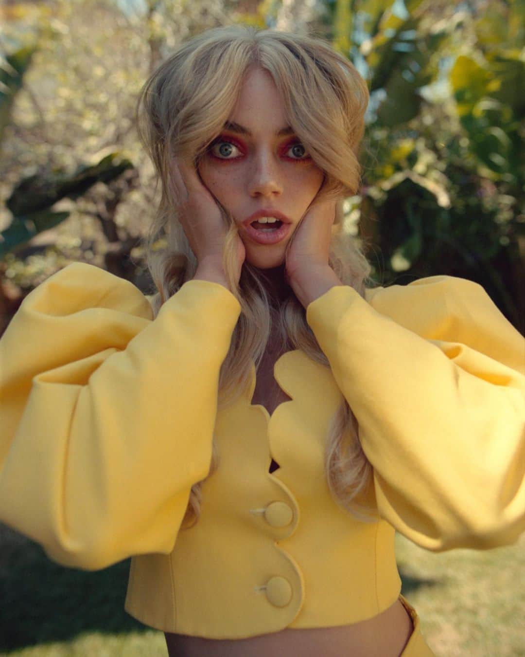 パイパー・アメリカ・スミスのインスタグラム：「Goldie Locks 💛💛💛💛💛💛💛💛💛💛💛💛💛💛💛💛💛💛💛 @sashasamsonova @lilly_keys @grisselhair @janellermiller」