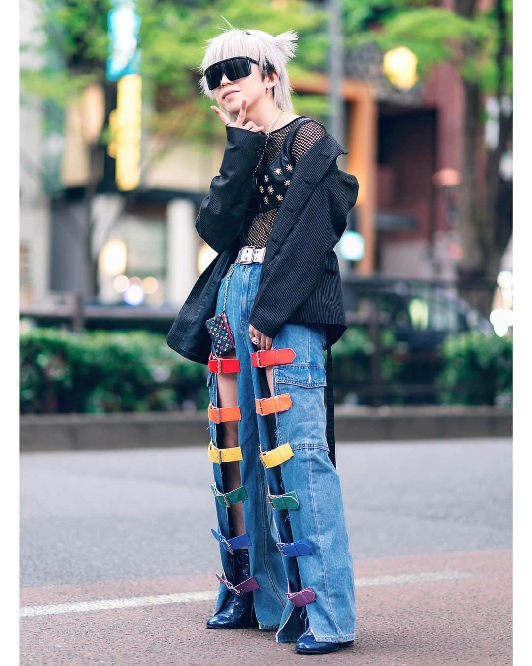 Harajuku Japanさんのインスタグラム写真 - (Harajuku JapanInstagram)「19-year-old Japanese fashion student Zaki (@17_pwo) on the street in Harajuku. He’s wearing handmade cutout jeans with rainbow belts, a studded leather crop top over a fishnet top, Kawi Jamele accessories, and Bershka boots.」8月27日 0時59分 - tokyofashion