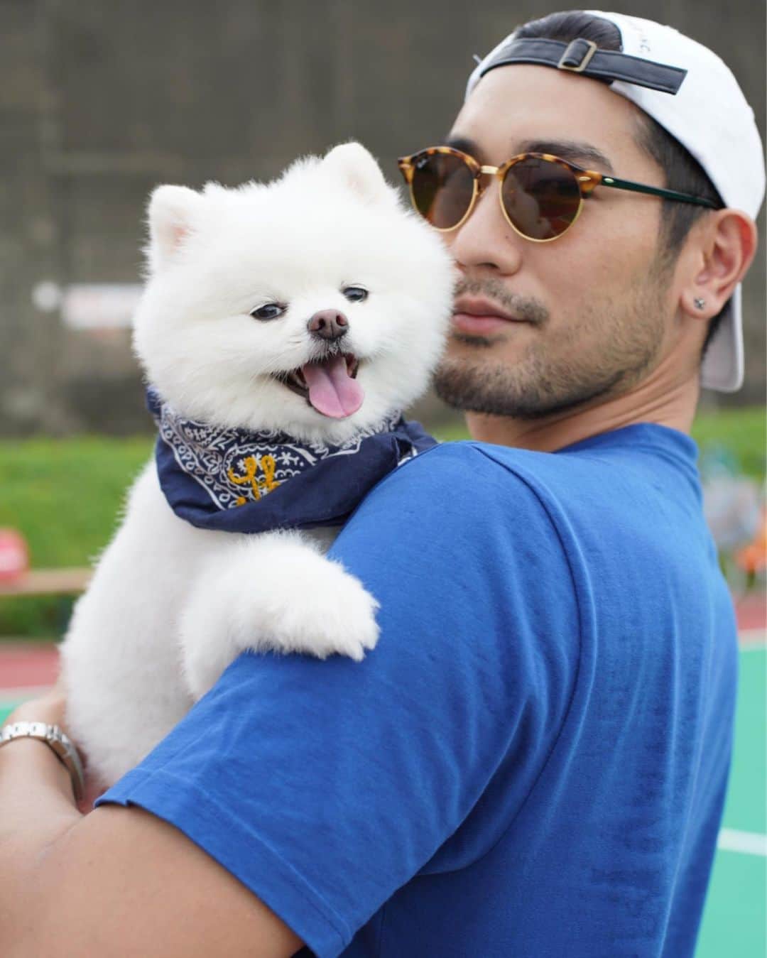 ゴッドフリー・ガオのインスタグラム：「In the spirit of #InternationalDogDay here is my tuff dawg @badboytheodore 🤣 🐾 #nationaldogday」