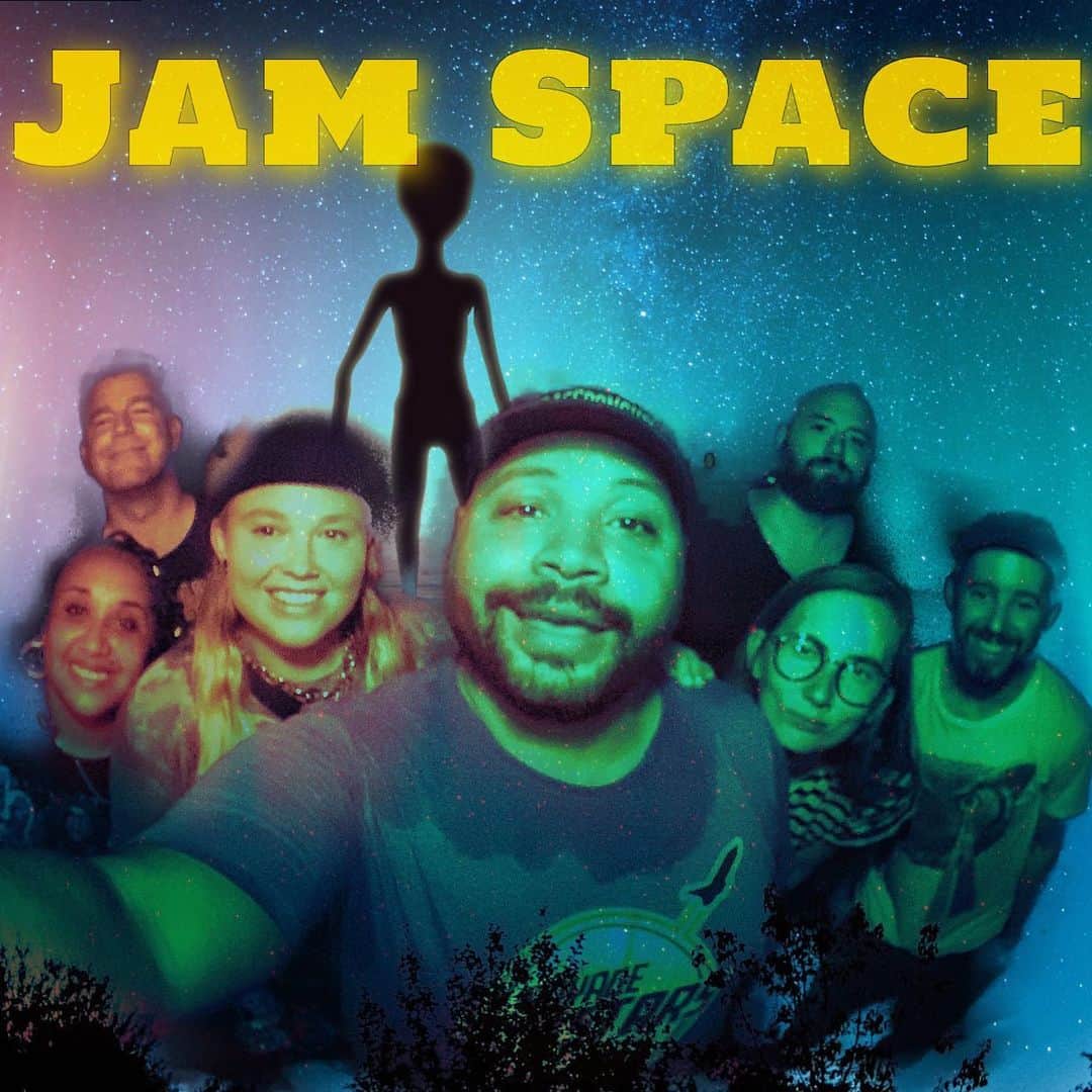 コルトン・ダンさんのインスタグラム写真 - (コルトン・ダンInstagram)「New 🎶👽 @jamspacepod 👽🎶 LIVE NOW with special guest @blimesandgab - Listen - Subscribe - Rate  #music #ufo #space #freestyle #podcast #cool #JamSpace #HorsesAreReal 🐴👍🏾」8月27日 1時20分 - captdope