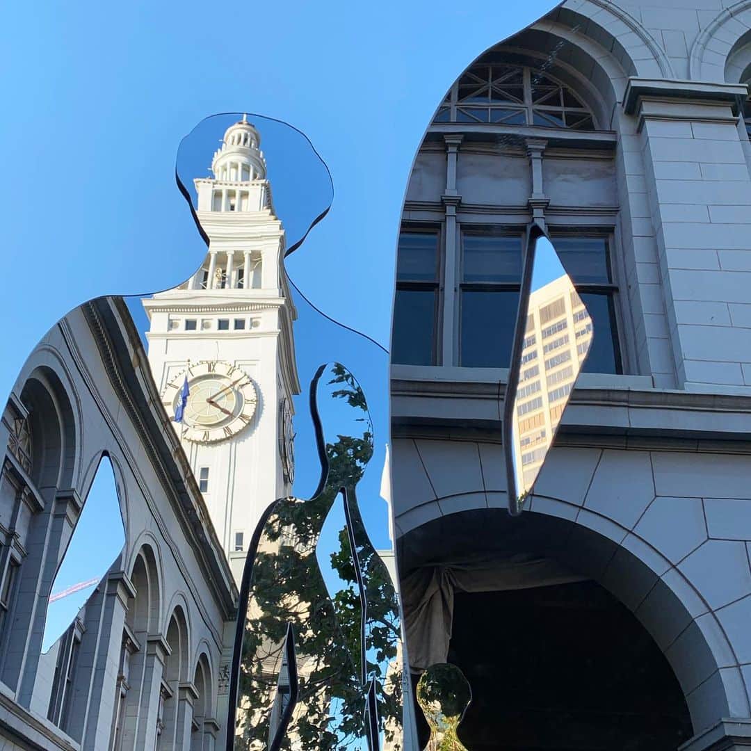 Hulu Home of Emmy-winningさんのインスタグラム写真 - (Hulu Home of Emmy-winningInstagram)「64 statues that reflect what equal representation looks like in San Francisco. #ShapeTheFuture #WomensEqualityDay」8月27日 1時25分 - hulu