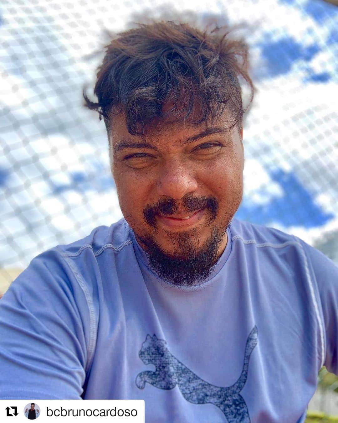 Sorriso Marotoのインスタグラム：「😀🙏🏼 #Repost @bcbrunocardoso ・・・ Fim de treino. 🏋🏾‍♀️ Que delícia sentir que a cada dia que passa o meu condicionamento físico e o meu fôlego estão cada vez melhores. Obrigado a todos que estão cuidando de mim nessa recuperação. As energias e orações. Continuem, pois esta dando muito certo. Não vejo a hora de voltar aos palcos e cantar pra vocês. Assim será. Com fé, na fé. 🙏🏾」