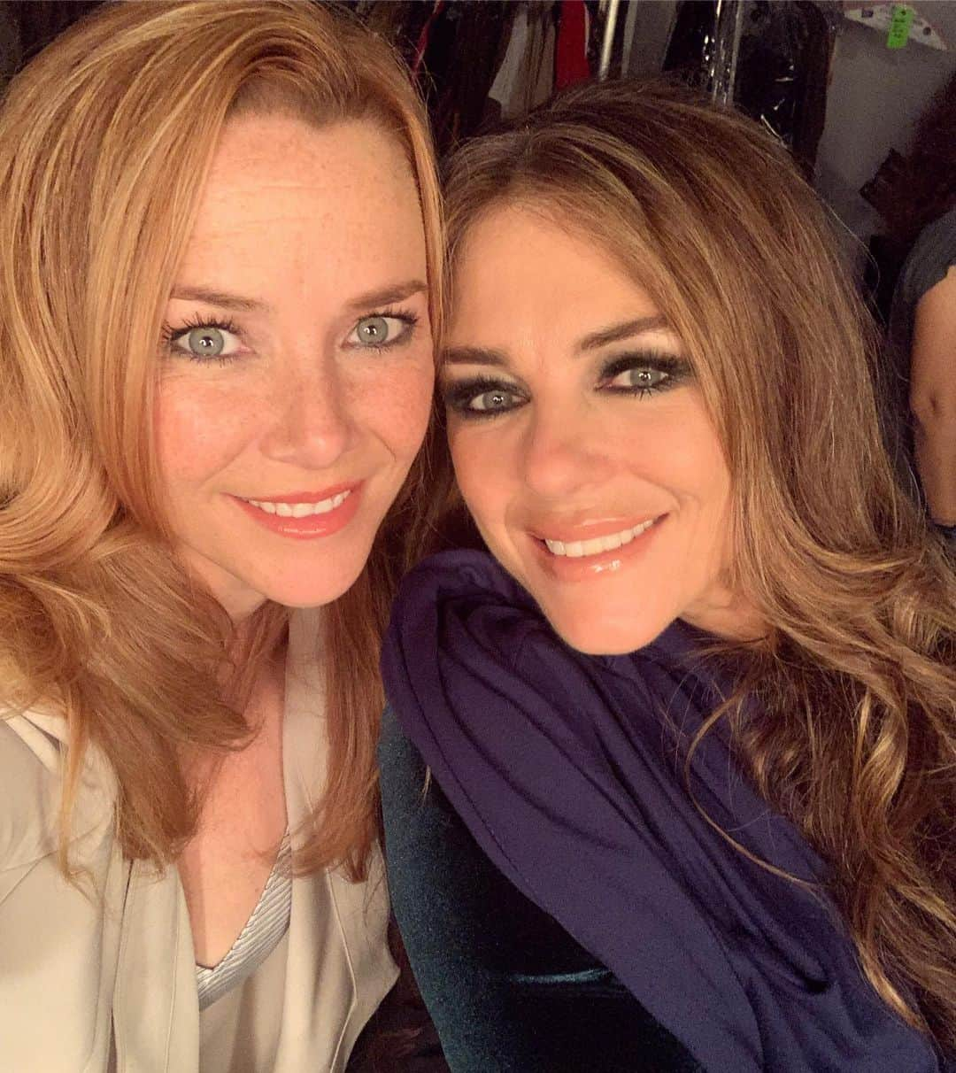 アニー・ワーシングさんのインスタグラム写真 - (アニー・ワーシングInstagram)「The one and only....@elizabethhurley1  people....💜💚🦹🏻‍♀️💚💜 You’re going to LOVE her as Morgan Le Fay🙌🏻 Get ready!  @marvelsrunaways season 3 coming Dec. 13th only on @hulu #marvelsrunaways #elizabethhurley #morganlefay」8月27日 2時50分 - anniewersching