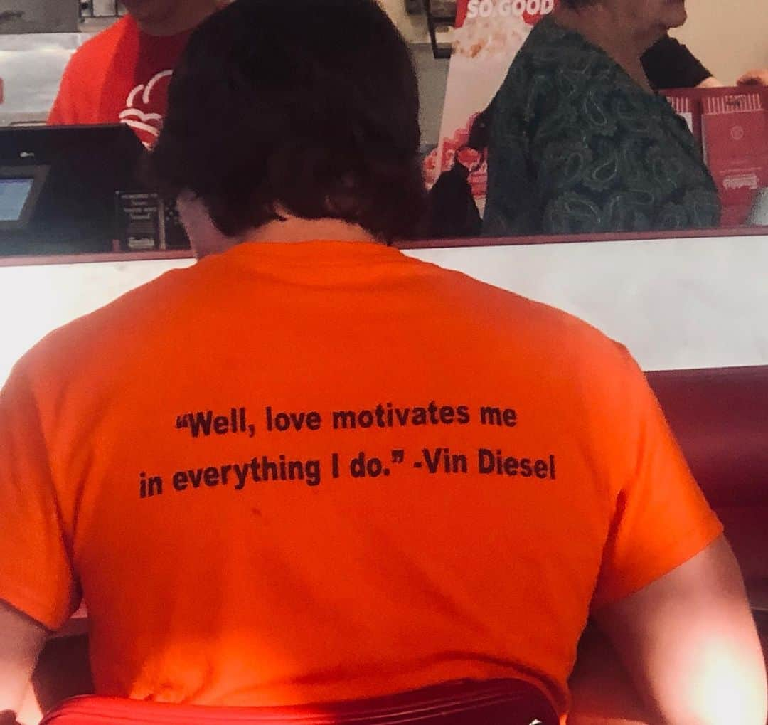 ヴィン・ディーゼルさんのインスタグラム写真 - (ヴィン・ディーゼルInstagram)「My xXx director, DJ is in Texas prepping xXx4... walks in to a burger joint and sees someone wearing this Tee shirt... Haha. Thanks for the Love. #XanderCage #LeadwithLove」8月27日 3時30分 - vindiesel