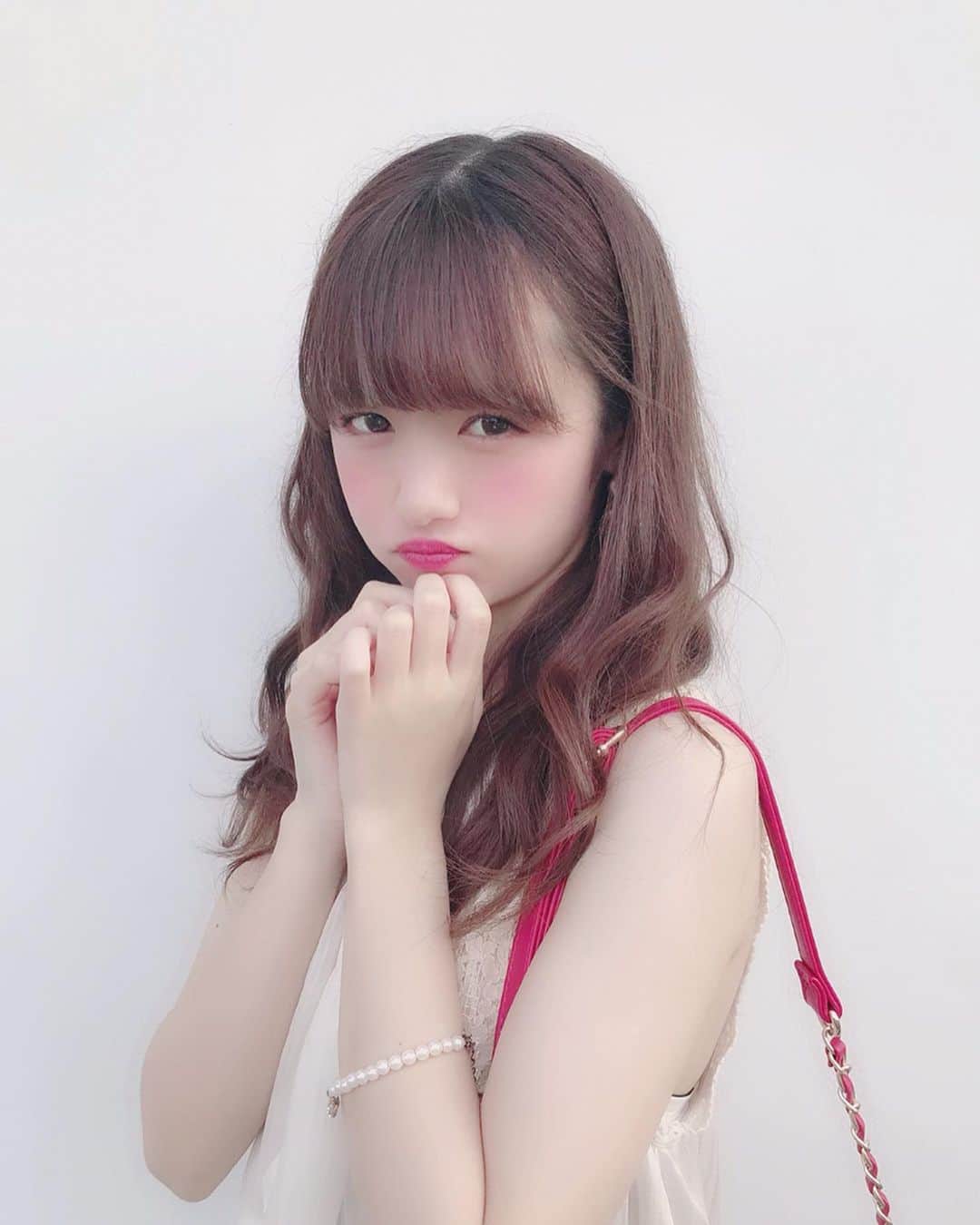 長南舞さんのインスタグラム写真 - (長南舞Instagram)「せっかくのデートで君が遅刻してきたので怒ってます。 ▷謝る ▷笑顔で宥める ▷怒る ▶︎ガチ恋口上👏🏻」8月27日 14時12分 - chonanmai