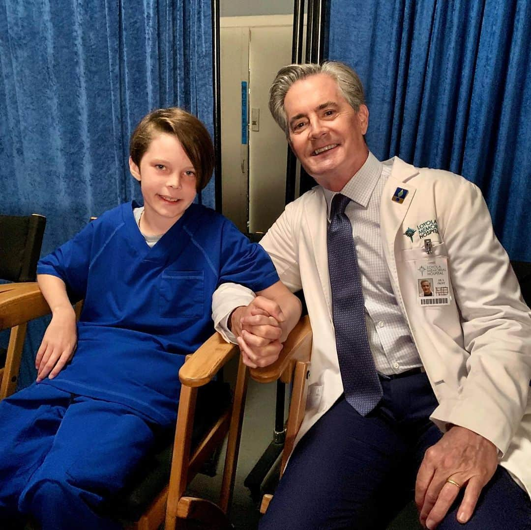 カイル・マクラクランさんのインスタグラム写真 - (カイル・マクラクランInstagram)「Bring your son to work day...and then dress up in scrubs! Taping day on #CarolsSecondAct」8月27日 5時54分 - kyle_maclachlan