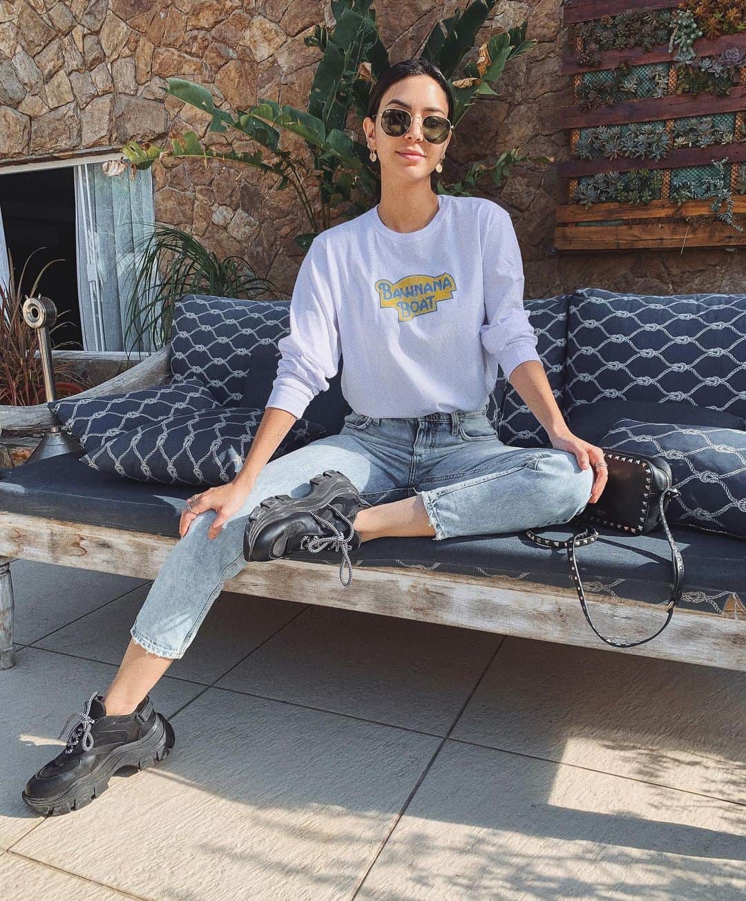 Gabriela Salesのインスタグラム：「Plena, porém não muito kkkk. Lacrinhxs, corram pro site da @baw_official porque, além de muitas novidades, ainda tá rolando a promo. Vários looks lindos com até 80% de desconto pra quem usar meu cupom: RICADEBAW」