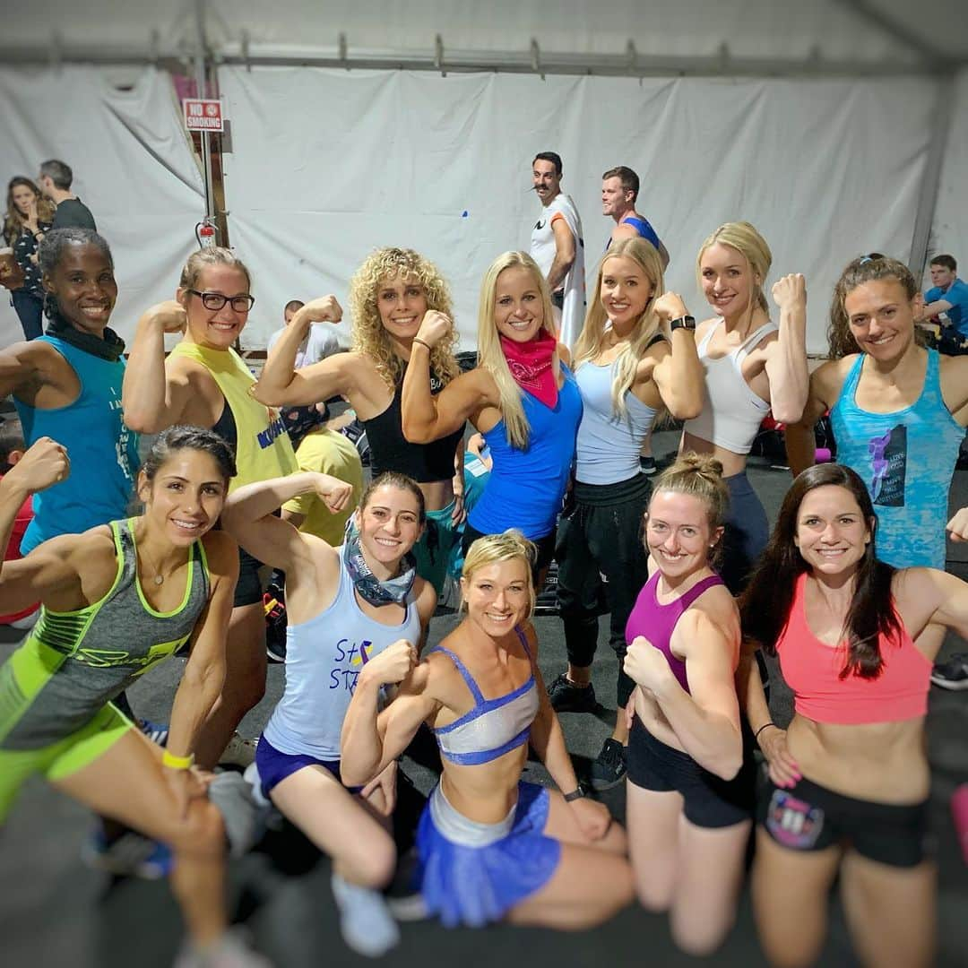 ジェシー・グラフさんのインスタグラム写真 - (ジェシー・グラフInstagram)「Part one of @ninjawarrior national finals is on @nbc tonight at 8/7c!  I won’t be on until next Monday, but I’m psyched to see everyone else tonight!  If you were competing, which obstacle would you be most excited to try? #americanninjawarrior #ninjawarrior #ninjagirls #nationalfinals」8月27日 6時01分 - jessiegraffpwr