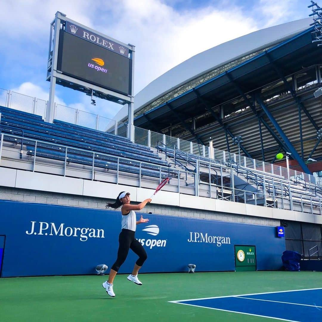 穂積絵莉さんのインスタグラム写真 - (穂積絵莉Instagram)「. Early morning practice 🐣☀ . #usopen #newyork . #日本住宅ローン #九州アスリート食品 #adidas #yonex #grosseglace」8月27日 7時15分 - hozumieri