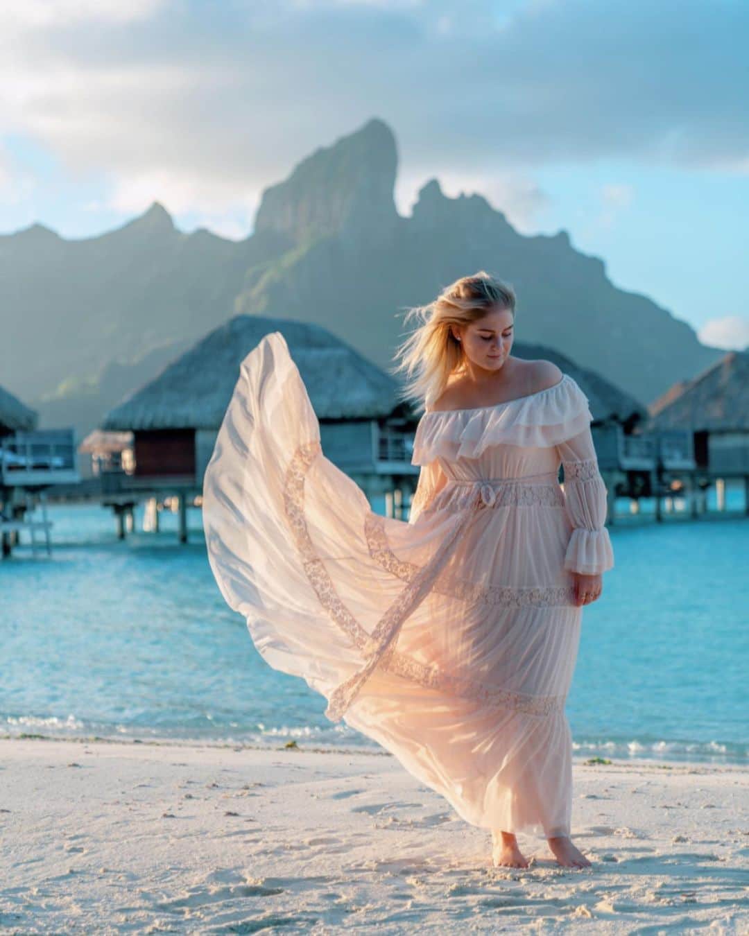 メーガン・トレイナーさんのインスタグラム写真 - (メーガン・トレイナーInstagram)「Bora Bora 💎🐠💙 my happy place」8月27日 8時37分 - meghantrainor