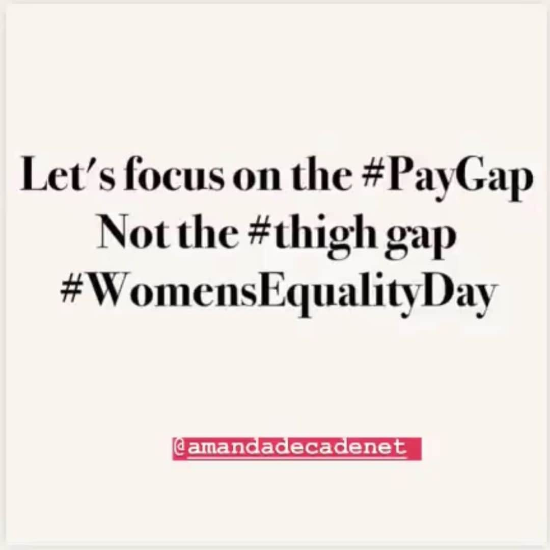 アマンダ・デ・カディネットさんのインスタグラム写真 - (アマンダ・デ・カディネットInstagram)「I post this every year and it’s still true today ... #womensequalityday」8月27日 9時01分 - amandadecadenet