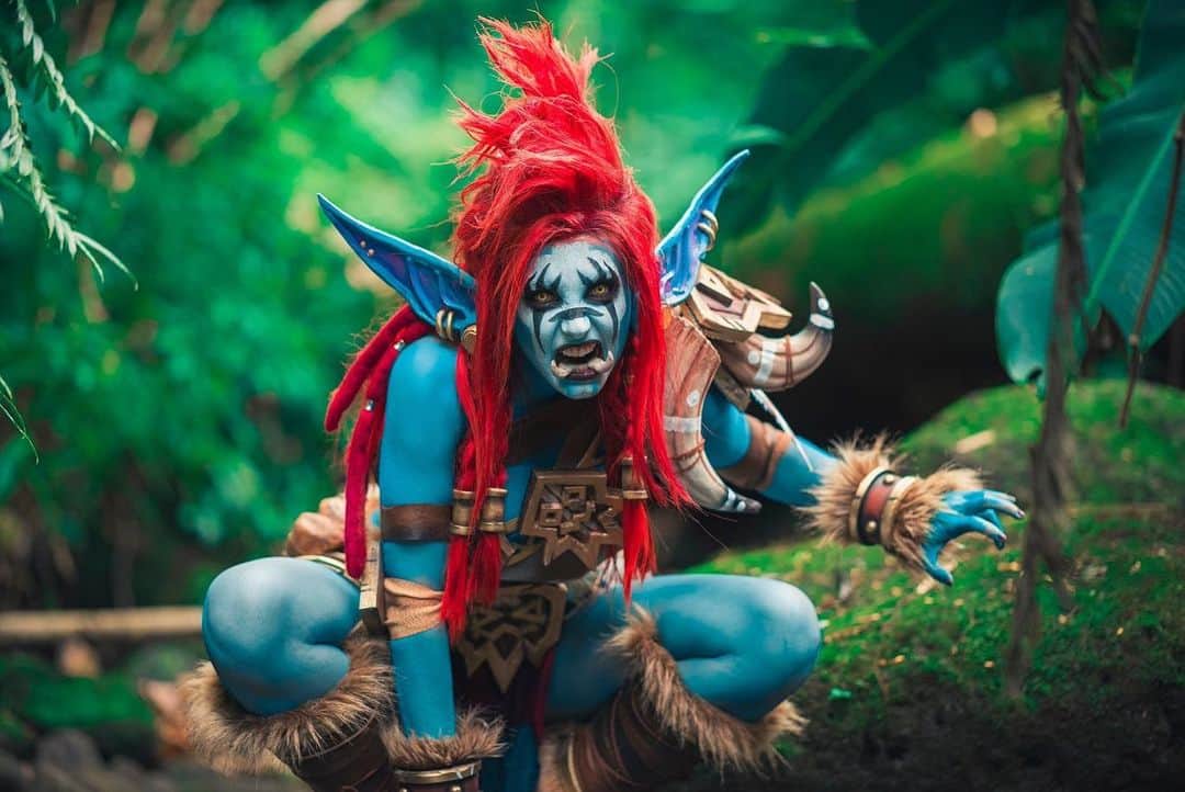 Jessica Nigriさんのインスタグラム写真 - (Jessica NigriInstagram)「Good luck logging in today lads!  Have some Vol'Jin  Best boy. He gave his all.  Costume made by me! Photo @martinwongphoto」8月27日 9時04分 - jessicanigri