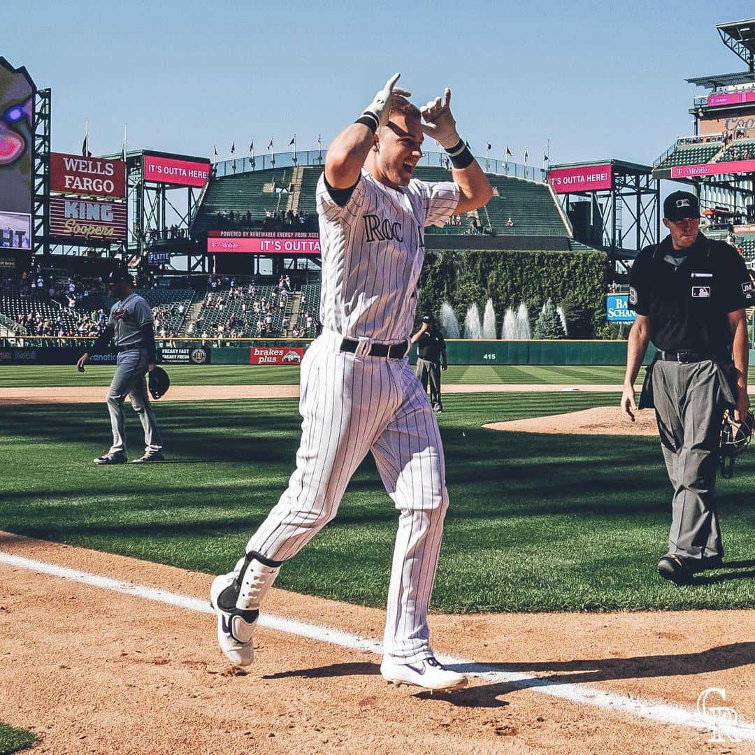 コロラド・ロッキーズさんのインスタグラム写真 - (コロラド・ロッキーズInstagram)「McMagic at 20th & Blake!!」8月27日 9時48分 - rockies