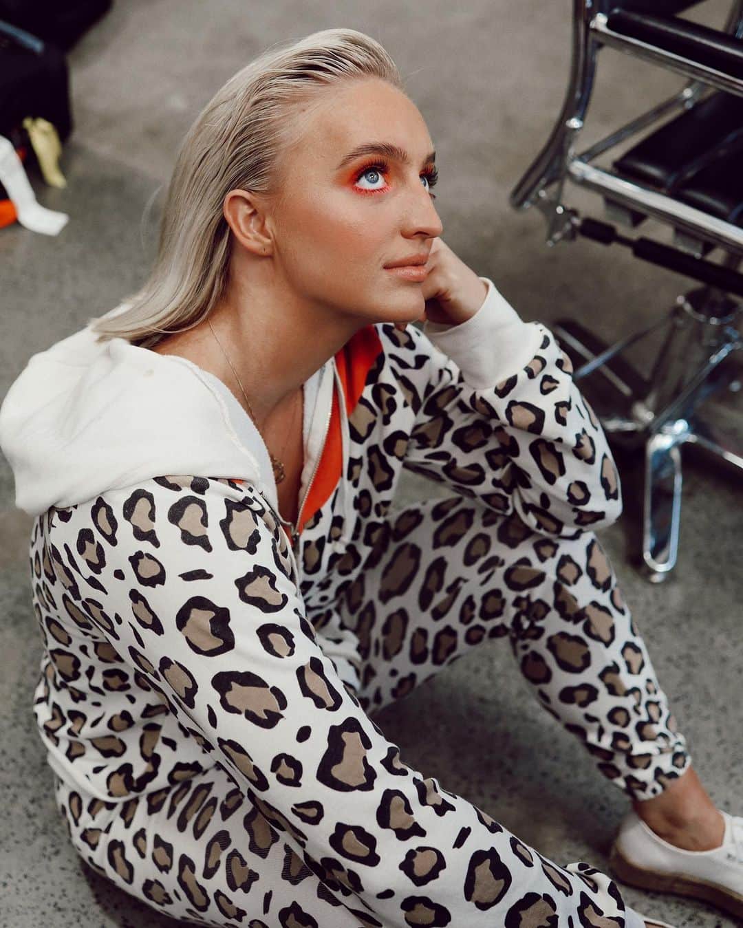 シェパードのインスタグラム：「Waiting for @sheppardgj ‘s voice to get better like...」