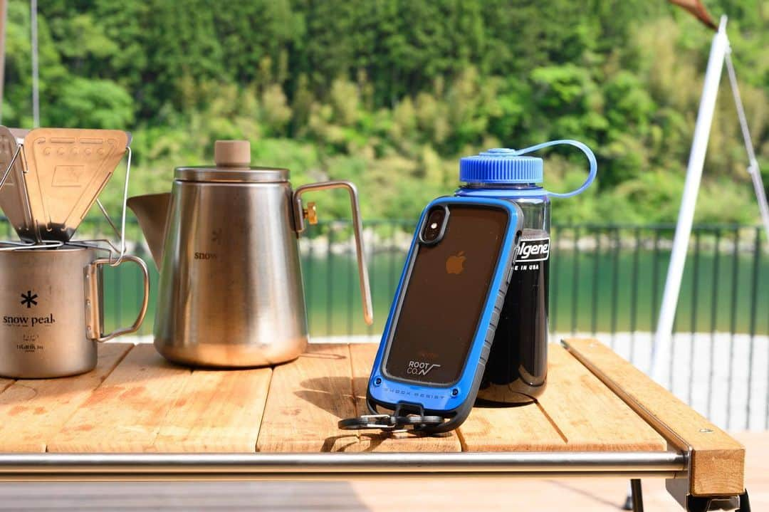 ROOT CO. Designed in HAKONE.さんのインスタグラム写真 - (ROOT CO. Designed in HAKONE.Instagram)「. Shock Resist Case +Hold. ・ #root_co #rootco #shockresistcaseplushold #iphonecase #milspec #outdoor #outdoors #outdoorphotography #outdoorbrand #outdoordesign #outdoorgear #camp #camping #camper #campgear #campingtools #lifestyle #outdoorstyle #campstyle #iphoneケース #ミルスペック #アウトドア #アウトドアギア #アウトドアライフ #キャンプ #キャンプギア #キャンプライフ #ライフスタイル #アウトドアスタイル #キャンプスタイル」8月27日 10時51分 - root_co_official