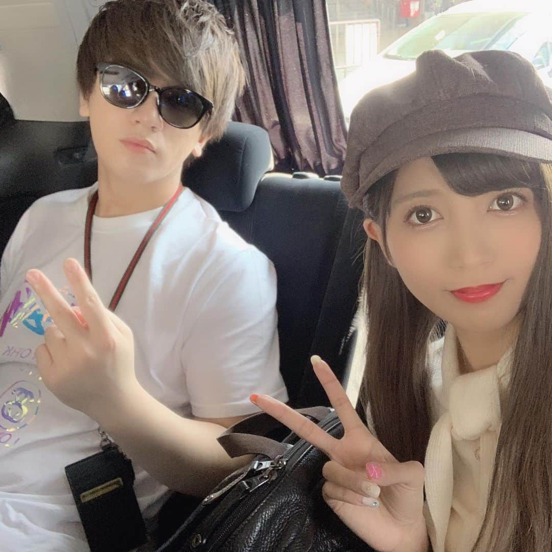 VAMBIのインスタグラム：「昨日インスタ乗っ取られました！！教えて下さった皆様ありがとうございます！！ 乗っ取られた気持ちを表情で表現しました。  本日、関コレ全力で楽しみましょう！！」
