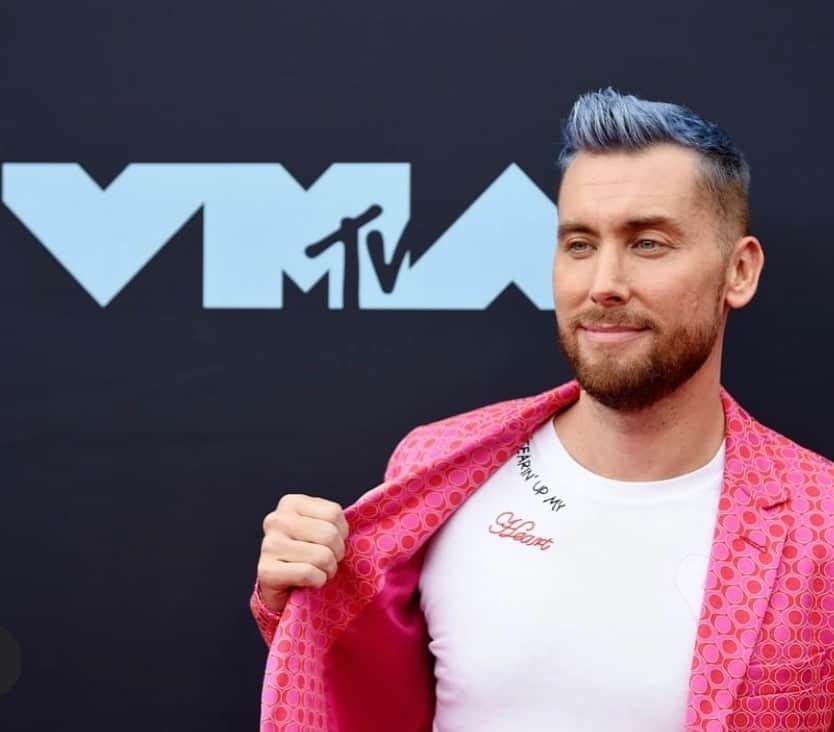 ランス・バスさんのインスタグラム写真 - (ランス・バスInstagram)「Showing some Tearin’ Up My Heart love tonight at the @vmas. 20th Anniversary 🤪」8月27日 11時02分 - lancebass