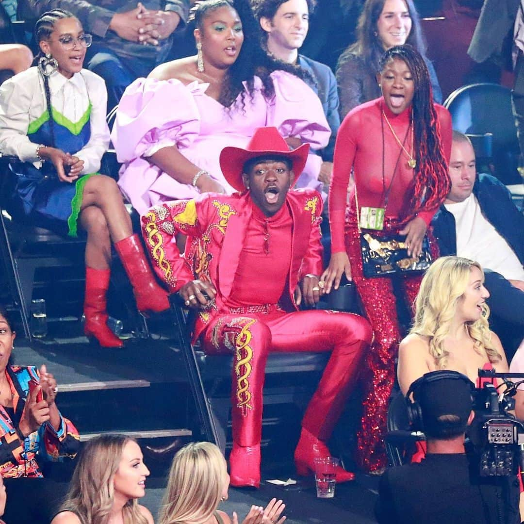 New York Times Fashionさんのインスタグラム写真 - (New York Times FashionInstagram)「When they tell you you've won song of the year... Photo by Lucas Jackson/Reuters. #vmas」8月27日 11時26分 - nytstyle