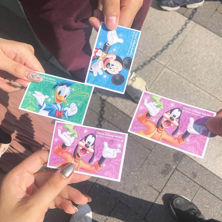 渡邊菜々さんのインスタグラム写真 - (渡邊菜々Instagram)「・ #じじばば 👫♥👫 ＊・Disney・＊ ・ #disneysea #disney  #ミキミニ#ディズニーコーデ  #ディズニーシー#ディズニー#︎☺︎ #なのかじ#れおなな#じじばば #渡邊菜々#わたなな#🌻 #写真は少し違うはず#笑#多分」8月27日 11時40分 - watanana1225