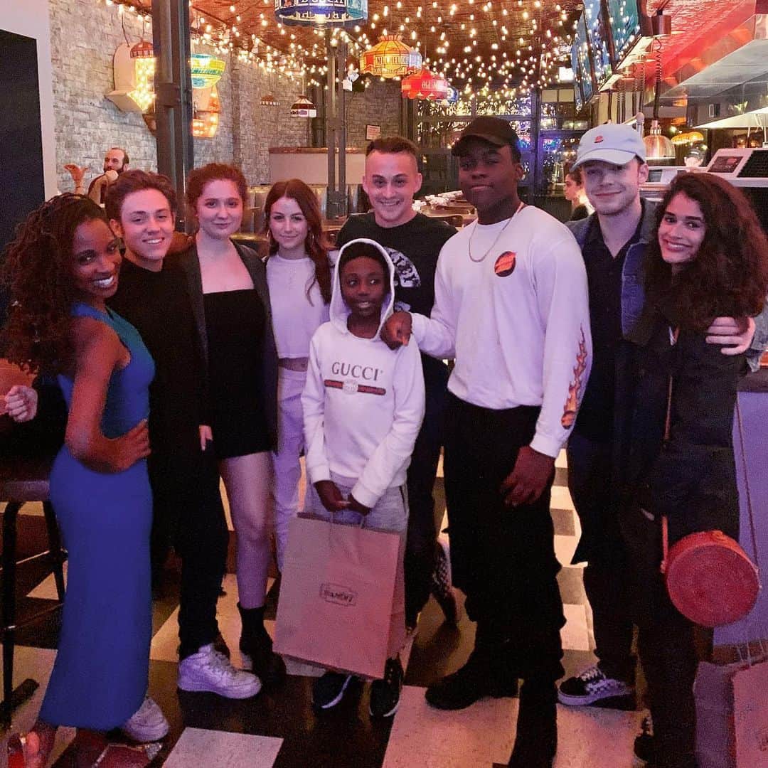 シャノーラ・ハンプトンのインスタグラム：「Dinners in Chicago never disappoint! Thank you @banditliquors!」