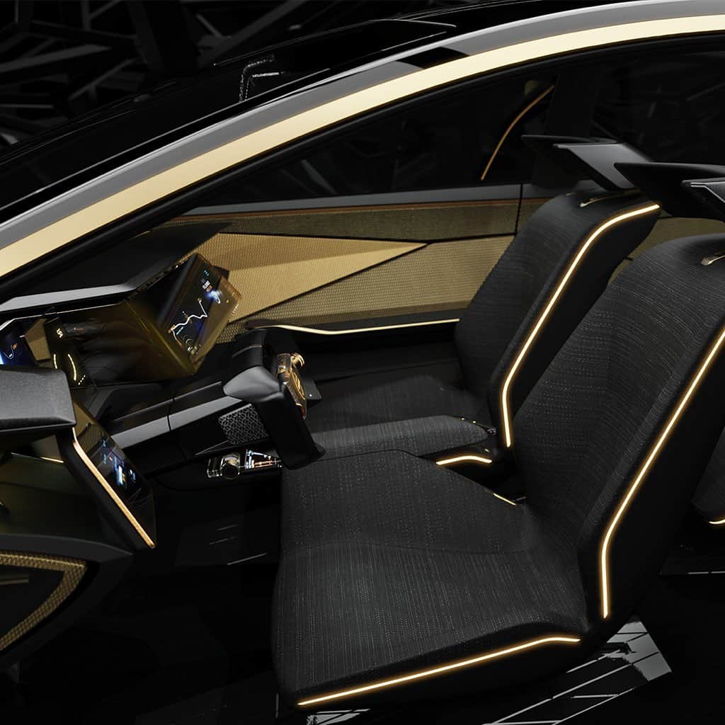 のインスタグラム：「The designers of the #NissanIMs concept set out to create an interior space that could play a dual role of a commanding cockpit or a lounge-like room. #Nissan #IntelligentMobility」