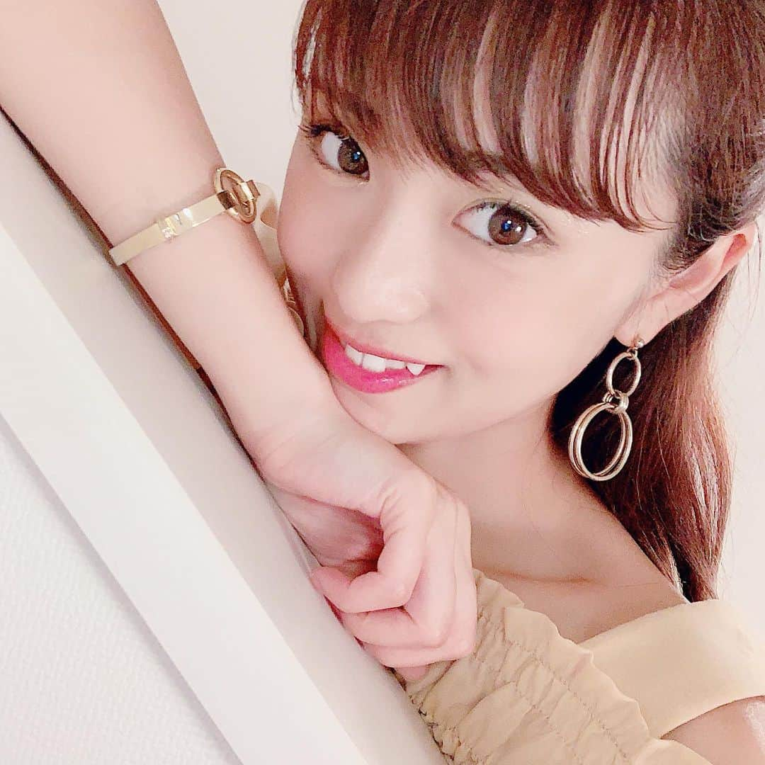 藤綾乃さんのインスタグラム写真 - (藤綾乃Instagram)「ㅤㅤㅤㅤㅤㅤㅤㅤㅤㅤㅤㅤㅤ ㅤㅤㅤㅤㅤㅤㅤㅤㅤㅤㅤㅤㅤ 海やらプールやら行ってたら あっという間に髪色抜けた…(　˙-˙　) 夏満喫してる証拠だね🌻💕yeah また暗くするか悩むな〜。 ㅤㅤㅤㅤㅤㅤㅤㅤㅤㅤㅤㅤㅤ .」8月27日 22時29分 - __ayanofficial__