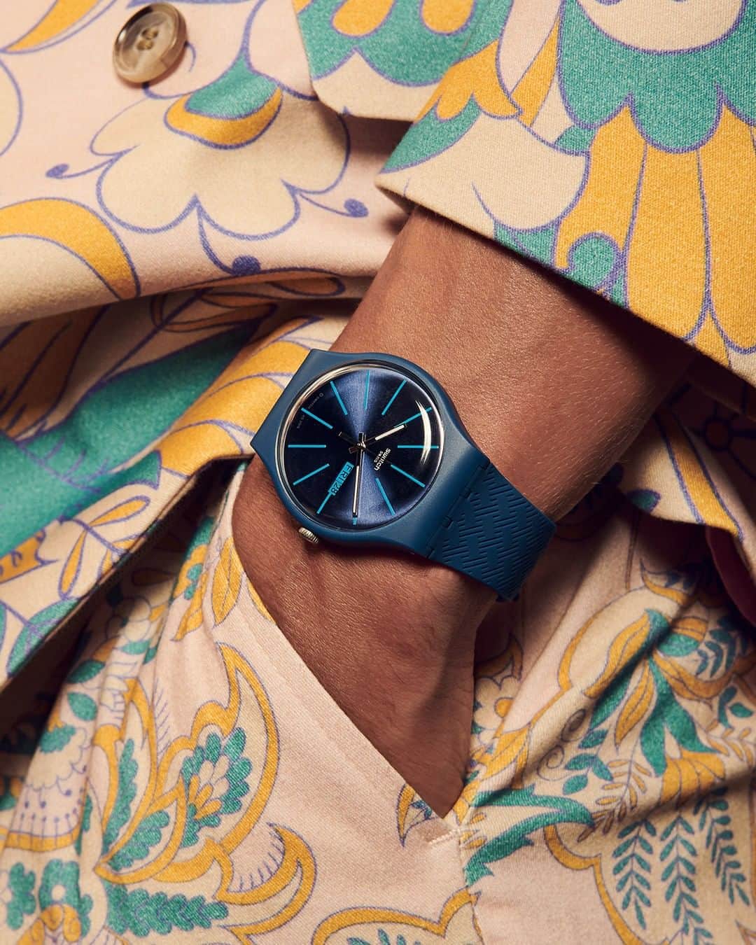 のインスタグラム：「We're loving the blue hues of WAVE PATH from the FW19 collection!  Now available online, in store September 5th 💙  Link in bio ✌️ #SwatchThis」