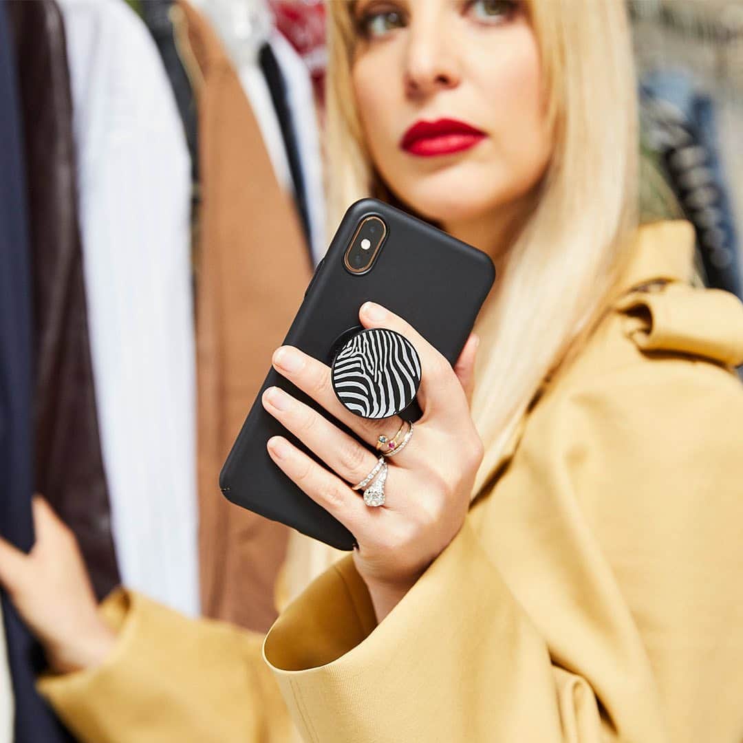 ShopBAZAARさんのインスタグラム写真 - (ShopBAZAARInstagram)「Introducing our exclusive collaboration with @popsockets, the brand creating the ultimate tool for the technological age. Ranging from timeless leopard to bold zebra, our premium PopGrip designs are swappable and make on-the-go infinitely easier (and chicer) when answering emails, capturing beautiful moments, and make the perfect stand for when you want to binge-watch your favorite shows. #SBZHero #linkinbio #ad」8月27日 23時22分 - shopbazaar