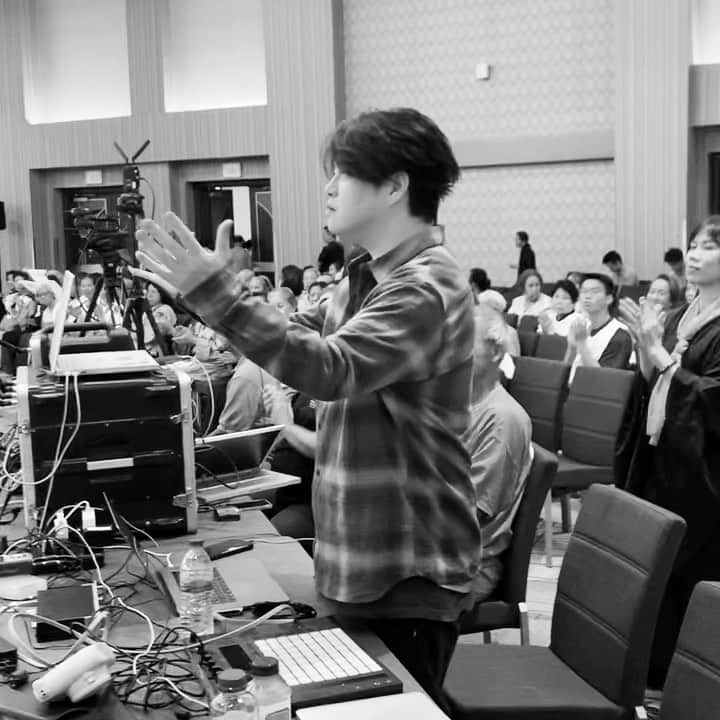渋谷慶一郎のインスタグラム：「Music for Mandala bravo time!  僧侶たちの声がエレクトロニクスと混じり合って物凄いことになっていた！」