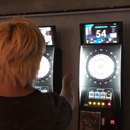 のインスタグラム：「人生２度目のダーツ🎯 #ダーツ #ダーツバー #スポーツバー #buzz #船橋 #bull #メンタル #集中 #トレーニング #娯楽 #快感 #楽しい #趣味探し #プロレス #プロレスラー #プロレスリングノア #清宮海斗」