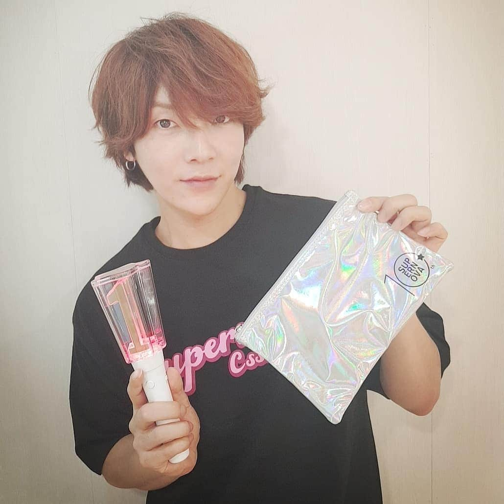 ユナクさんのインスタグラム写真 - (ユナクInstagram)「2019.9月 SUPERNOVA LIVE  Goods Collection」8月27日 15時23分 - unagi1202