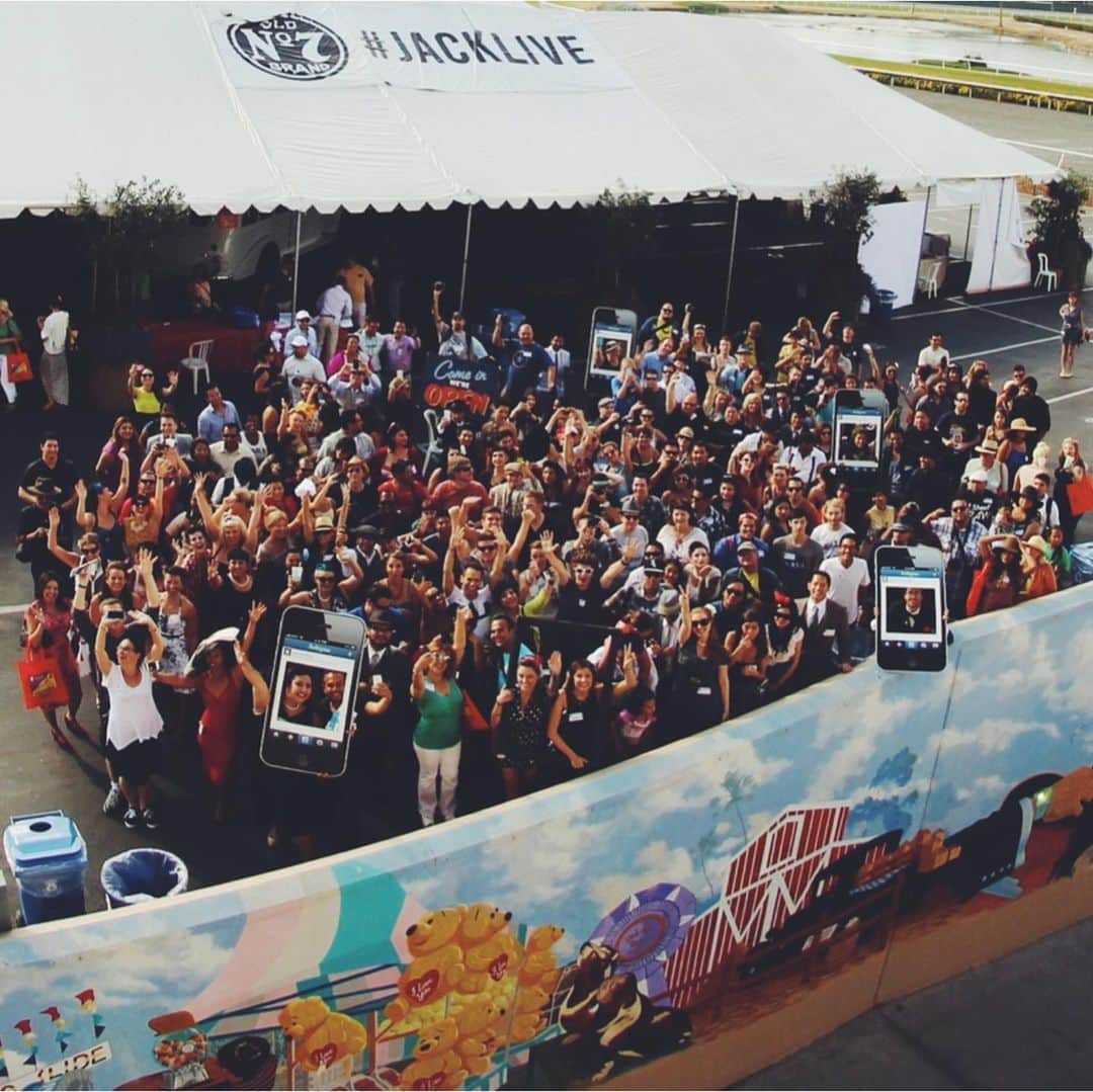Instagramersさんのインスタグラム写真 - (InstagramersInstagram)「Yesterday we celebrated 6th anniversary of what have been our largest #Instameet ever! It was in #SanDiego #California and it was organized by our sweet @igerssandiego team! More than 600 People turned up during the day and there was shows and a 60’s ambient party! It was incredible! #whenIGwasaboutcommunityandpeople #igers #igerssandiego #igersusa #hauteasever13」8月27日 15時31分 - igers