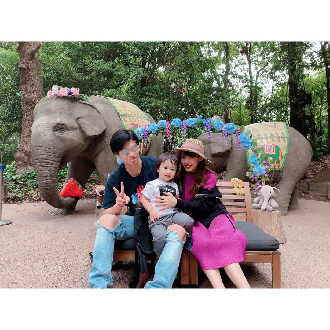 川崎希さんのインスタグラム写真 - (川崎希Instagram)「もうすぐ産まれてから2才になるおちびーぬ💓💓💓 妊娠中は妊娠線消えるかな〜？とか心配していたけど 生まれてからおちびーぬを見ると「お腹にいた時の証」な んだなっと思えて、いまでは妊娠中を思い出して愛しく思 うようになりました😊  いま @dove_jp で妊娠線に対する考え方やエピソードを #この肌好きになれるかな で募集中で、 妊娠線に対する様々な意見が投稿されているみたい  みんなも妊娠線について #この肌好きになれるかな をつけて投稿してね。  みんなの想いを聞いてみたい😊  私も振り返ってみたんだけど2年前の写真懐かしいな〜 🌟🌟🌟 #この肌好きになれるかな #この肌が私 #すべての肌は美しい #ダヴ #PR」8月27日 15時43分 - kawasakinozomi